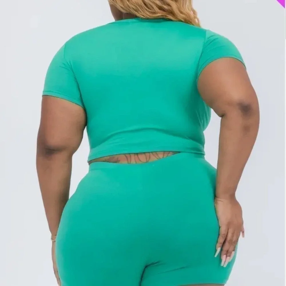 CAPELLA Women's Black Plus Size Crop Top and Short Set